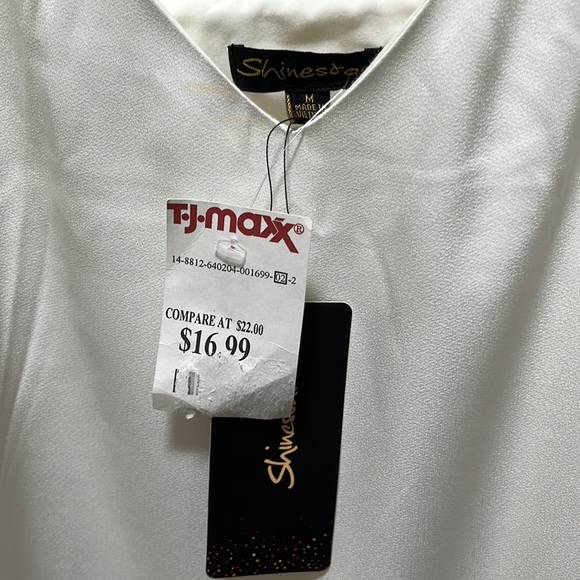 White dress - Picture 3 of 5